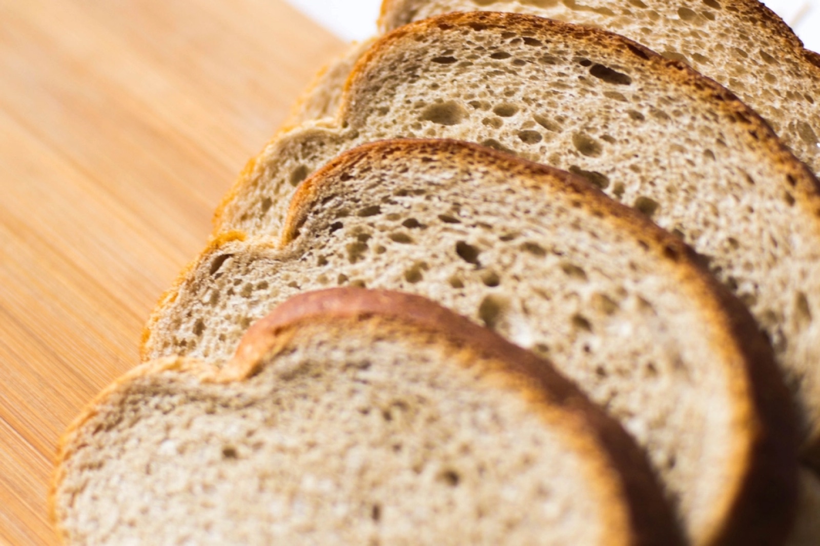 Your "whole wheat" bread might not be whole wheat: the brown-color trick